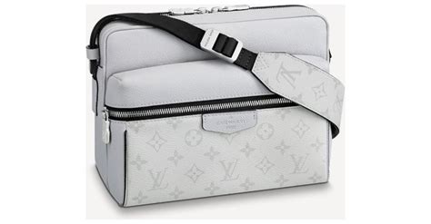 bolso louis vuitton blanco|bandolera louis vuitton.